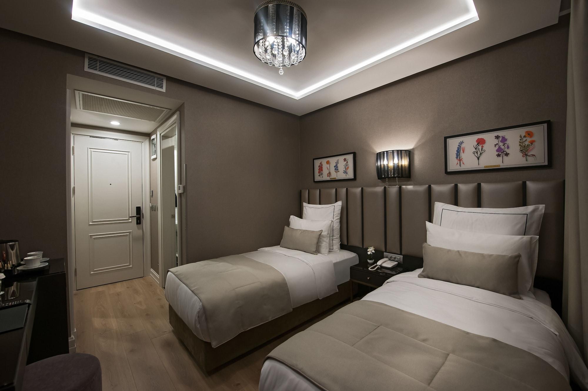 Le Petit Palace Hotel - Special Category Стамбул Экстерьер фото